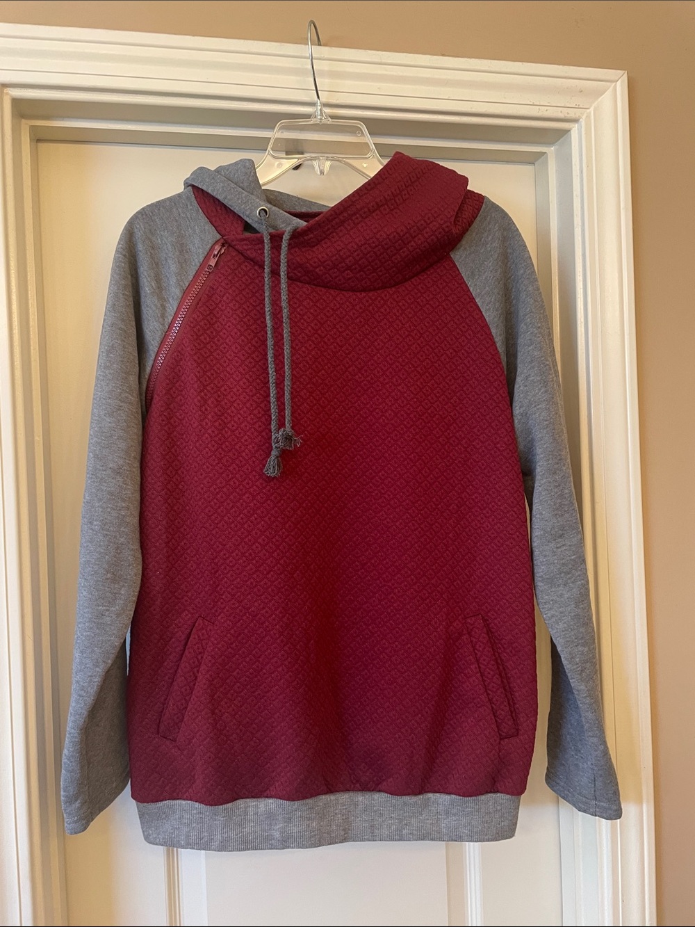 Women's Maroon and Gray Quilted Pullover Hoodie